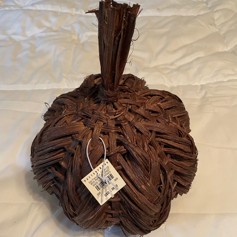 Pottery barn small woven pumpkin new